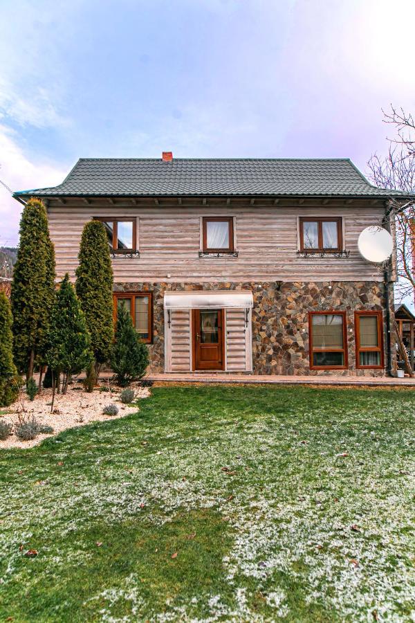 Котедж У Марка Yaremtche Extérieur photo